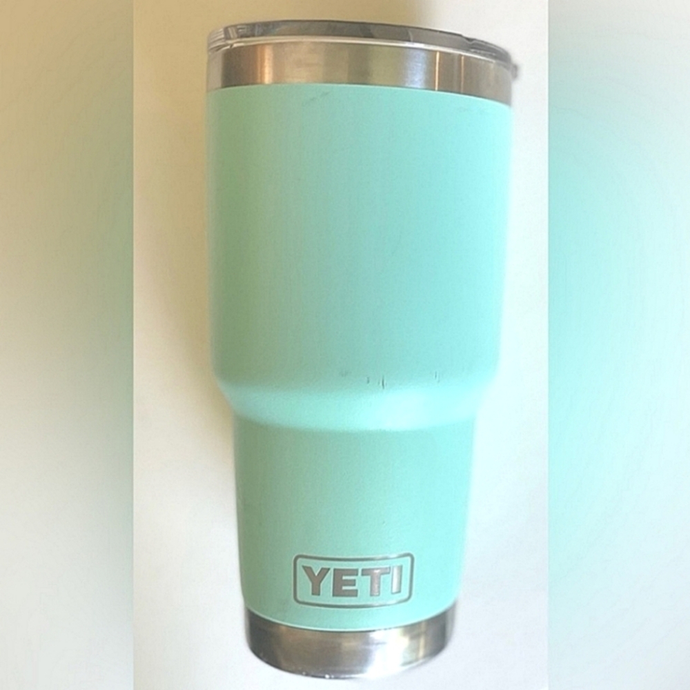 Yeti 30 oz Rambler Travel Tumbler